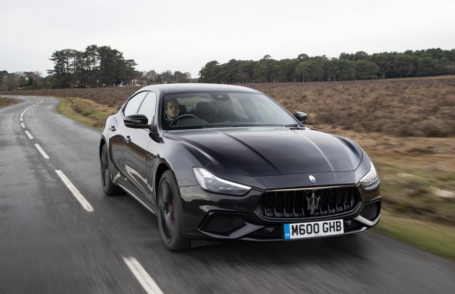 Maserati Ghibli GranSport Nerissimo Pack 2018 года  (UK) (фото 5 из 20)